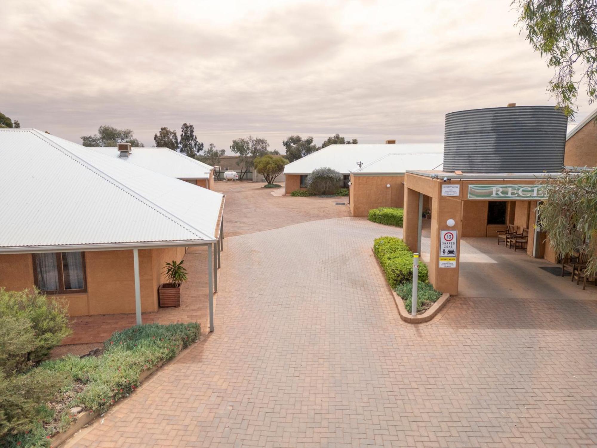 Mud Hut Motel Coober Pedy Luaran gambar