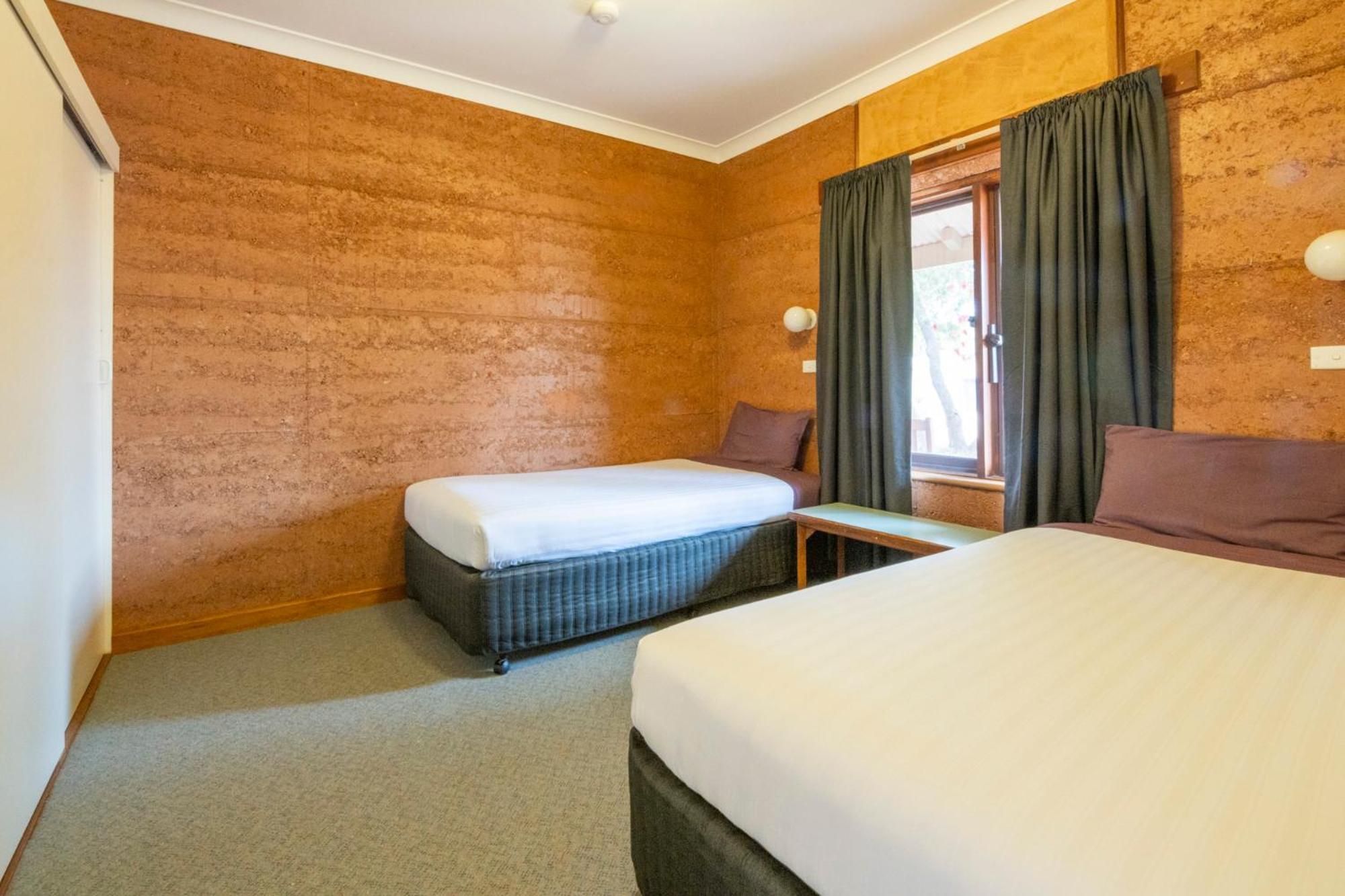 Mud Hut Motel Coober Pedy Luaran gambar