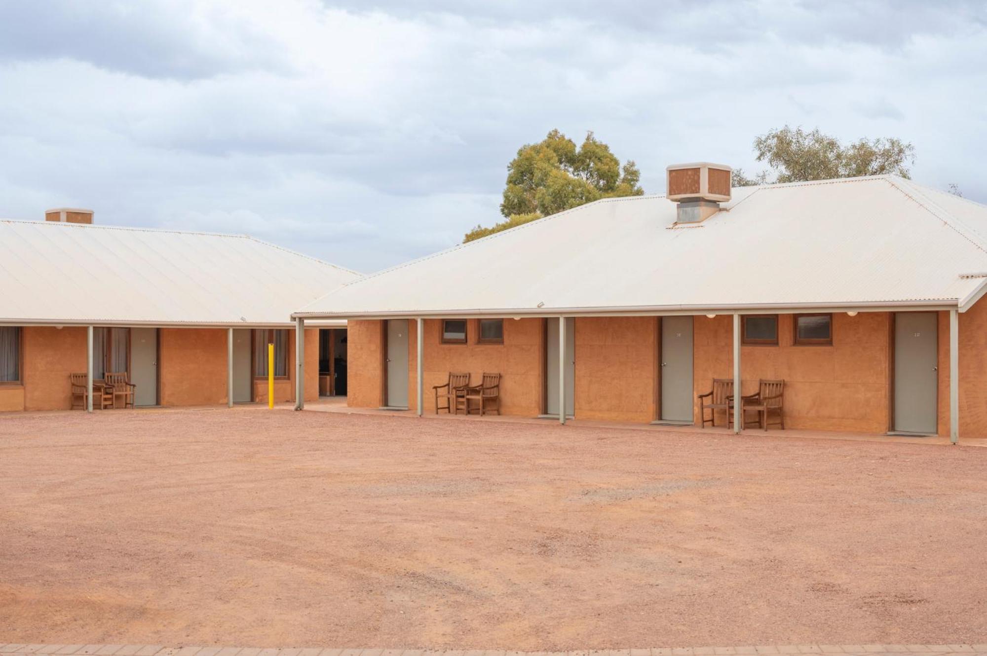 Mud Hut Motel Coober Pedy Luaran gambar