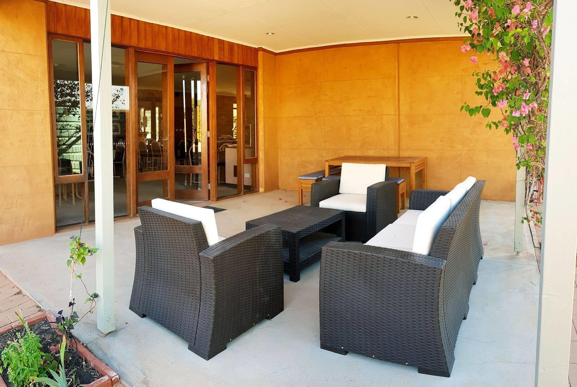 Mud Hut Motel Coober Pedy Luaran gambar